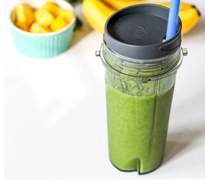 Healthy detox green smoothie