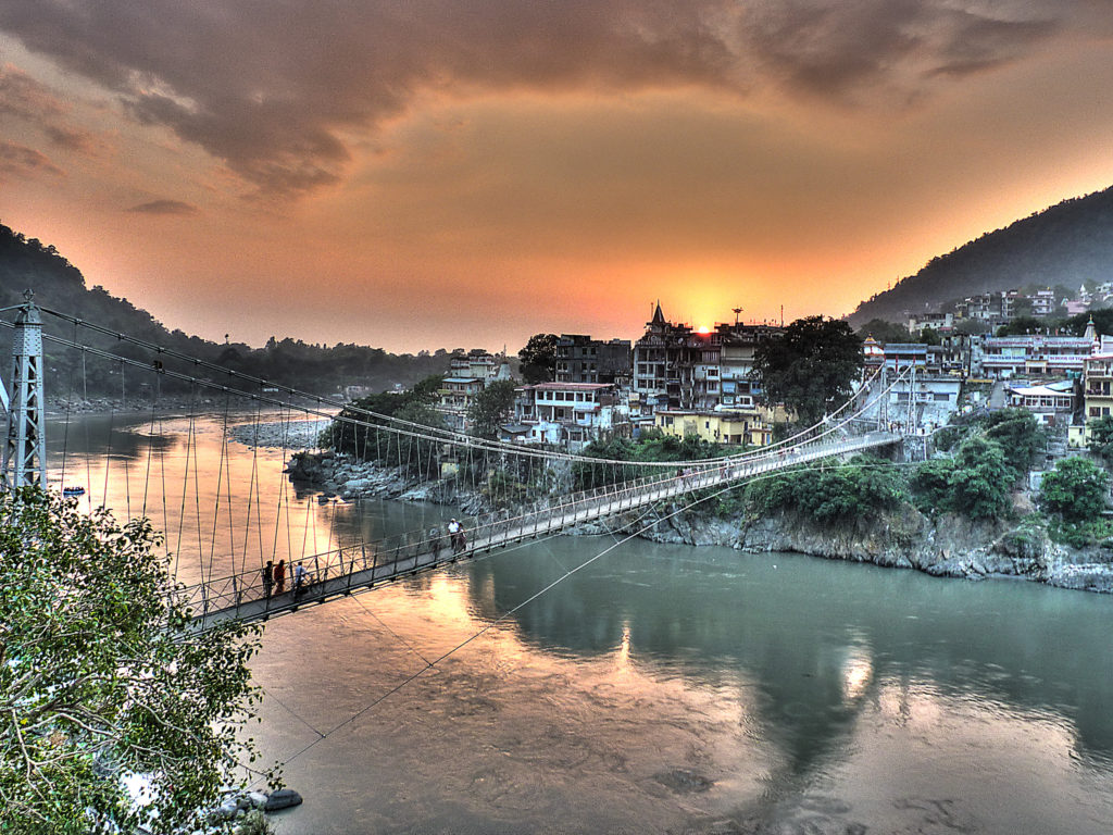 wheresachi-safedestinationsinindiaforsolowomentravelers-ExploreRishikeshinIndia