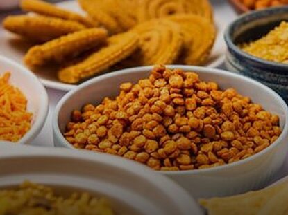 Indian snacks in Dubai under AED 10 - budget street food guide